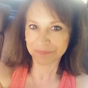 Meet your Posher, Debra